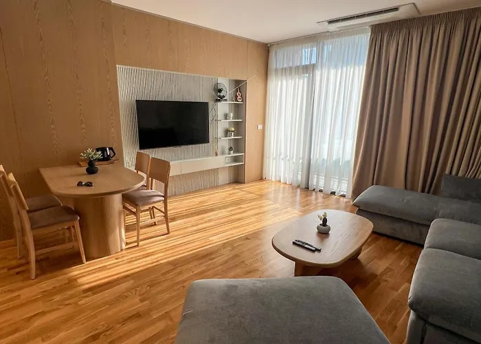 Lakeside Dream * Tirana